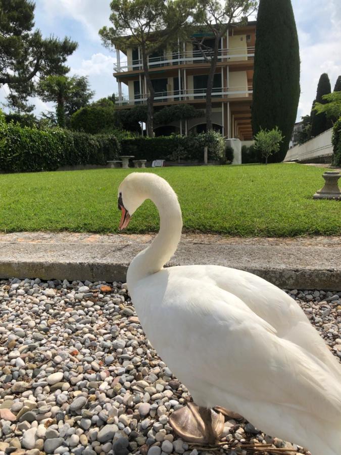 Sunset Apartment Sirmione Exterior foto